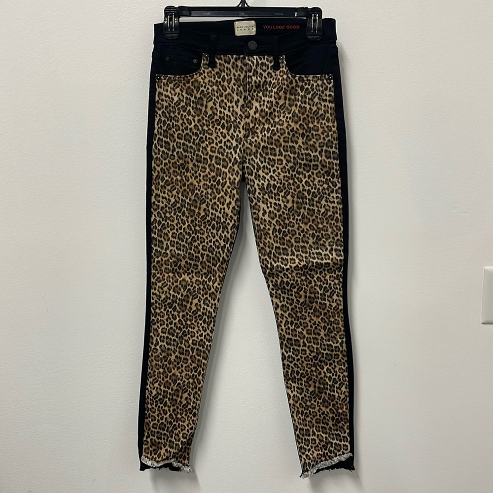 BNWOT Alice and Olivia, leopard jeans size 27